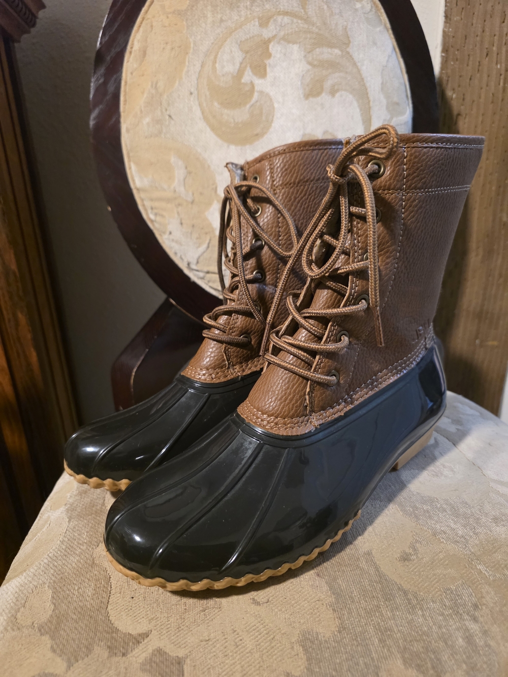 JBU Brown and Black Lace-Up Duck Boots